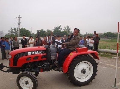 武城縣:2012年第一批拖拉機駕駛員培訓考試圓滿結束(圖)_中國農機推廣網